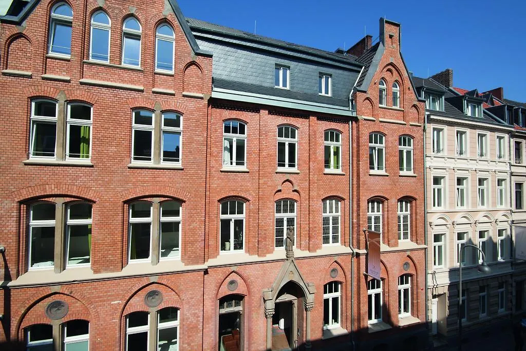 HOPPER Hotel St. Josef Köln